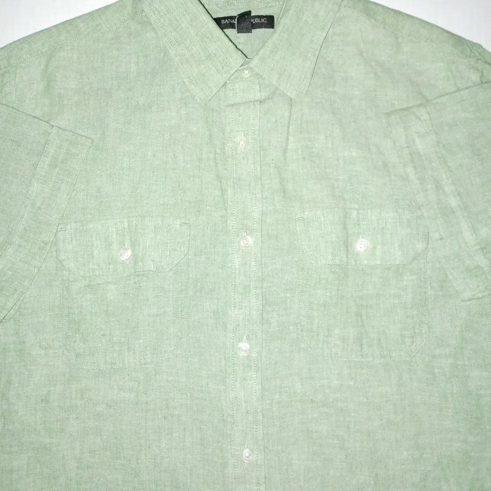 BANANA REPUBLIC MEN'S SHORT SLEEVE BUTTON DOWN SHIRT